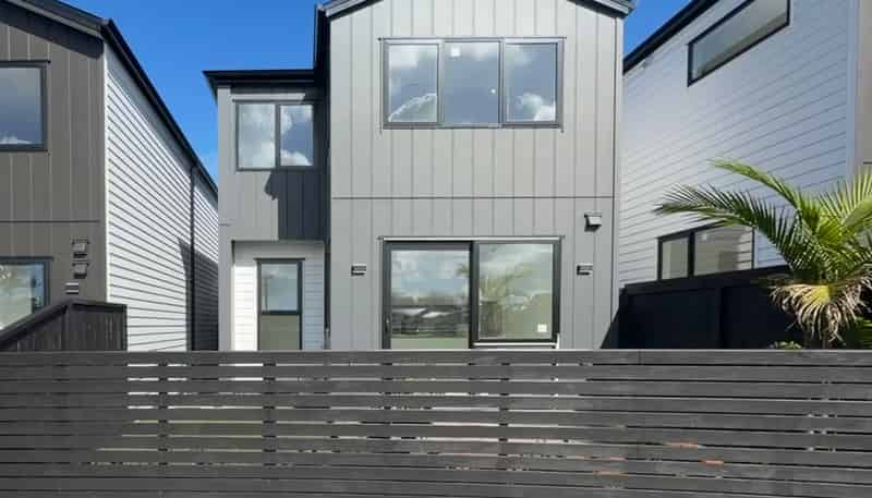 2/73 Te Taruna Drive, Milldale