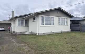 27 Duff Crescent, Highbury