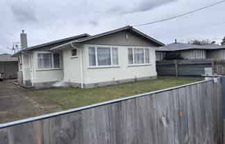 27 Duff Crescent, Highbury