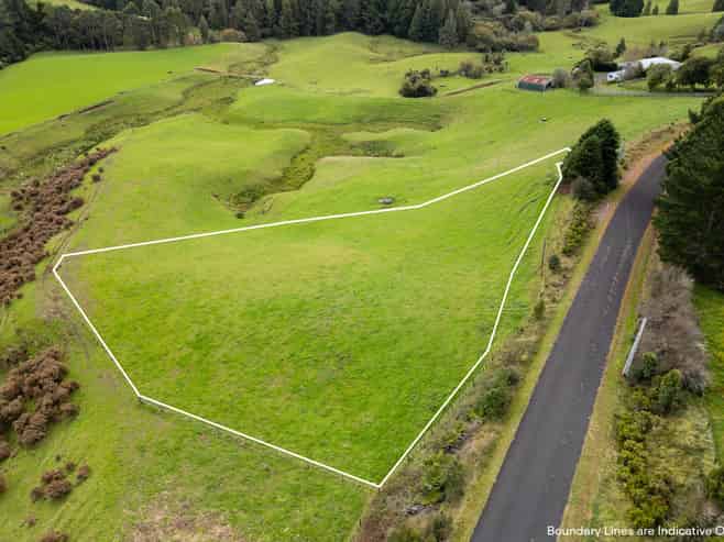 747 Limeworks Loop Road, Karamu