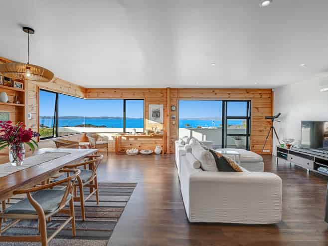 29 Mera Road, Algies Bay