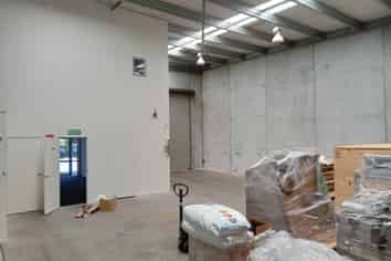 GRUNTY LIVE AND WORK
