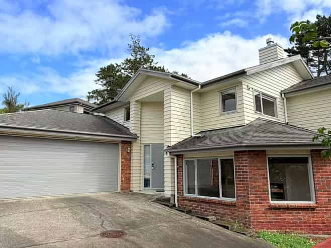 9 Amber Glen, Albany