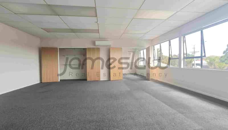 100 Henderson Valley Road, Henderson