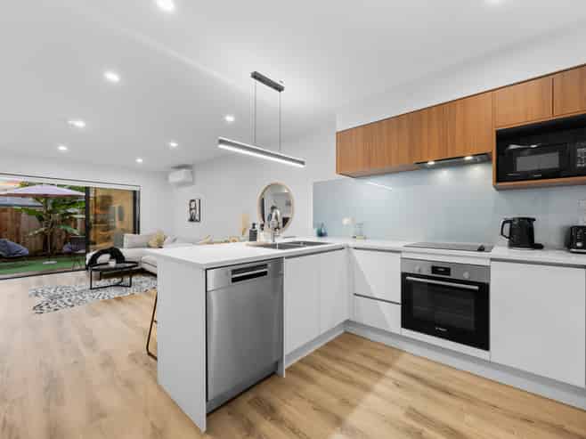 5/9 Flanshaw Road, Te Atatu South