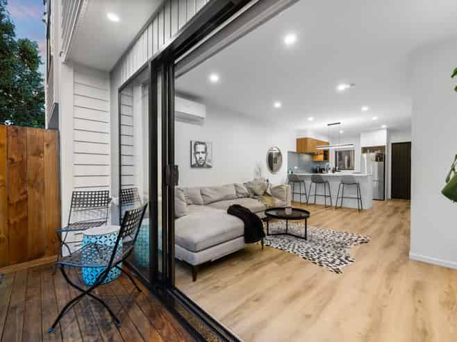 5/9 Flanshaw Road, Te Atatu South