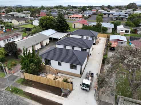 75B Calthorp Close, Favona