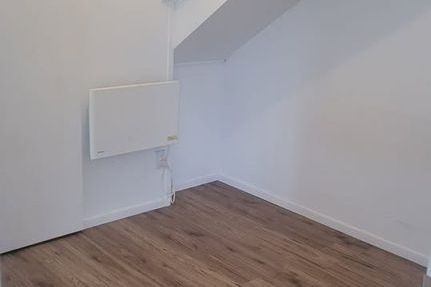 Partly furnished self-contained 2 bed unit – pohled 6