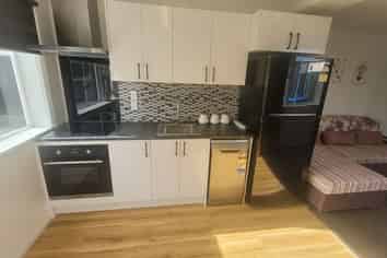 1/8 Bauchop Road, Waterloo