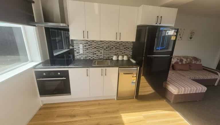 1/8 Bauchop Road, Waterloo