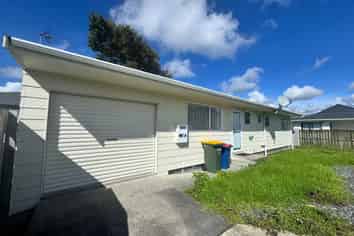 B/12 Sturges Road, Henderson