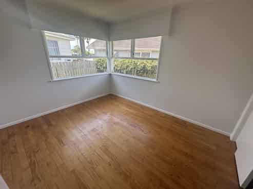 A/135 Weymouth Road, Weymouth