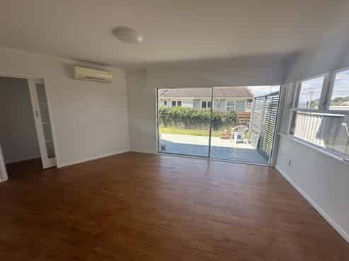 A/135 Weymouth Road, Weymouth