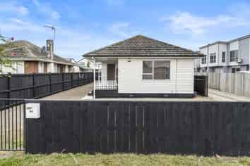 169 Russell Road, Manurewa