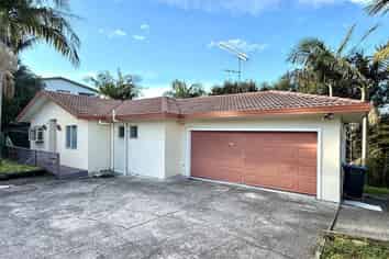 33A Whittle Place, New Windsor