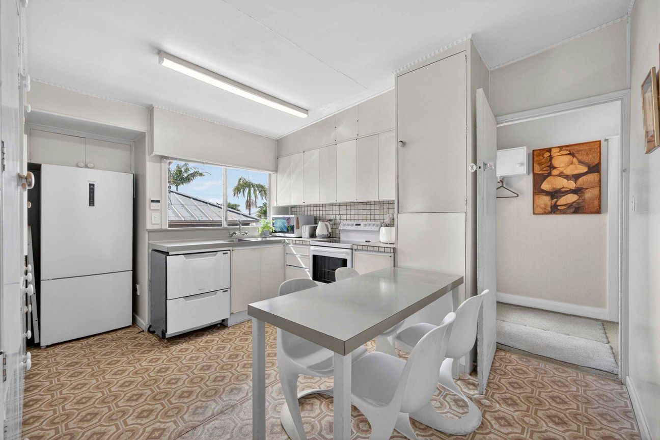 Renovator's Dream Has to Sell – pohled 6