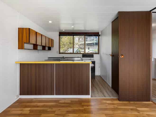 10 Walton Street, Red Beach