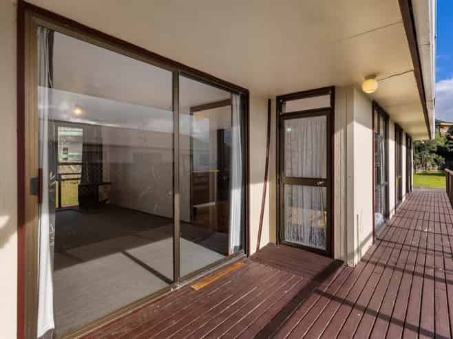 10 Walton Street, Red Beach