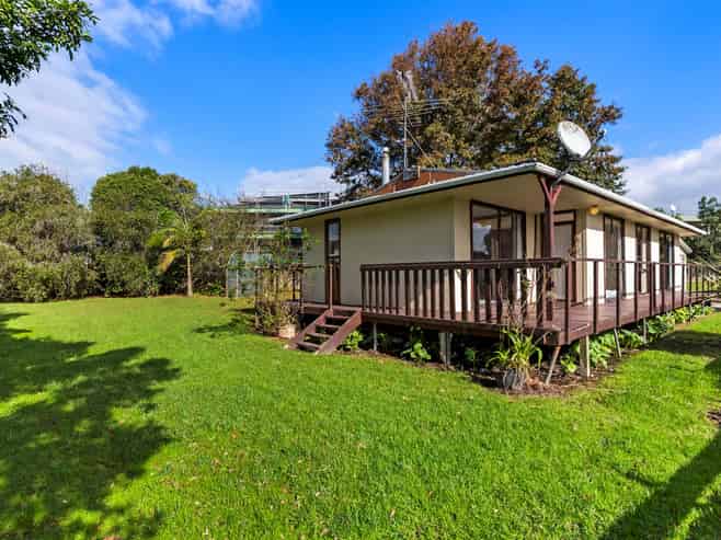 10 Walton Street, Red Beach