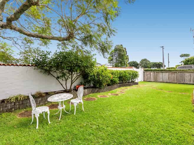 1/37 Beach Road, Manly