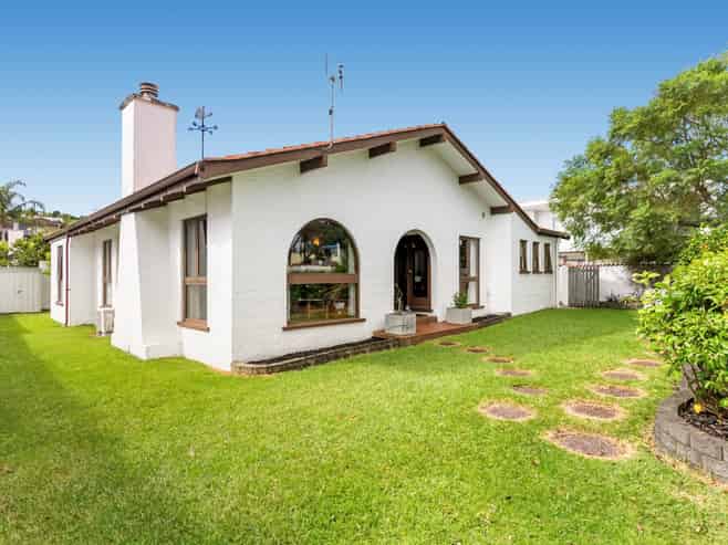 1/37 Beach Road, Manly