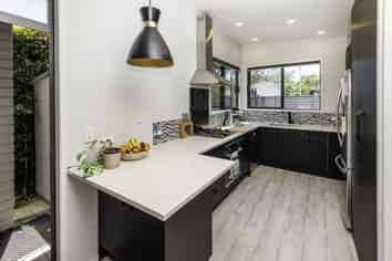 19 Janet Street, Sunnyhills