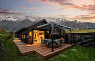 28 McAdam Drive, Jacks Point