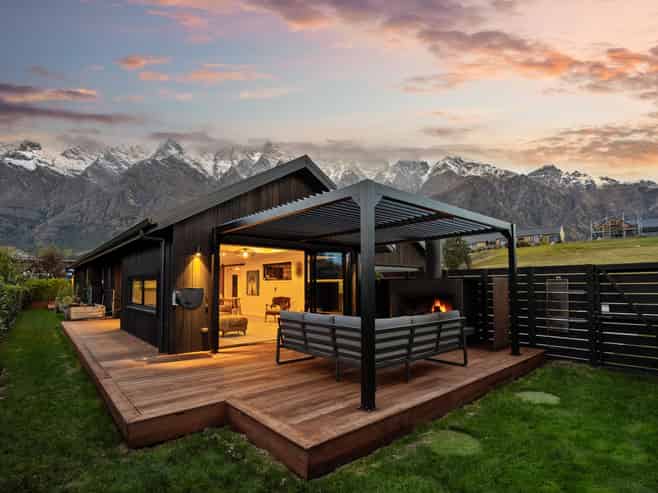 28 McAdam Drive, Jacks Point