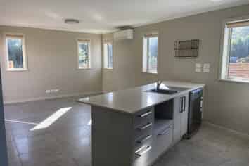 6a Mill Grove, Riverhead