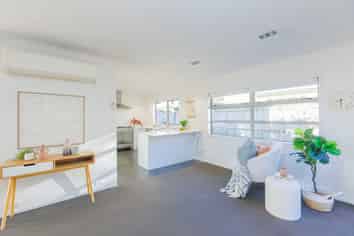 11 Yarnbrook Grove, Churton Park