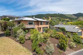 6 Lingfield Place, Richmond