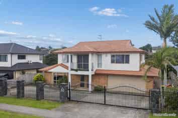 42  Peninsula Road, Mangere