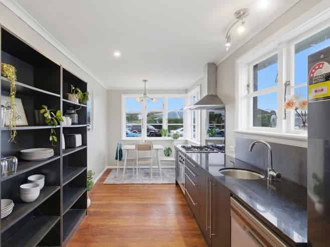 5 Deem Place, Tawhero