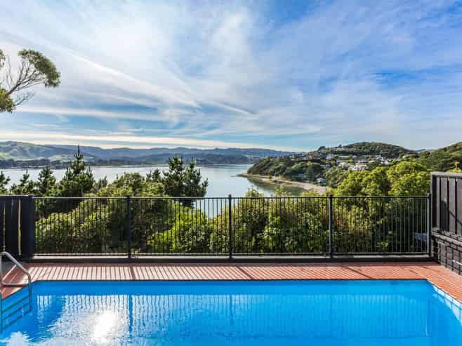 11 Spinnaker Drive, Whitby