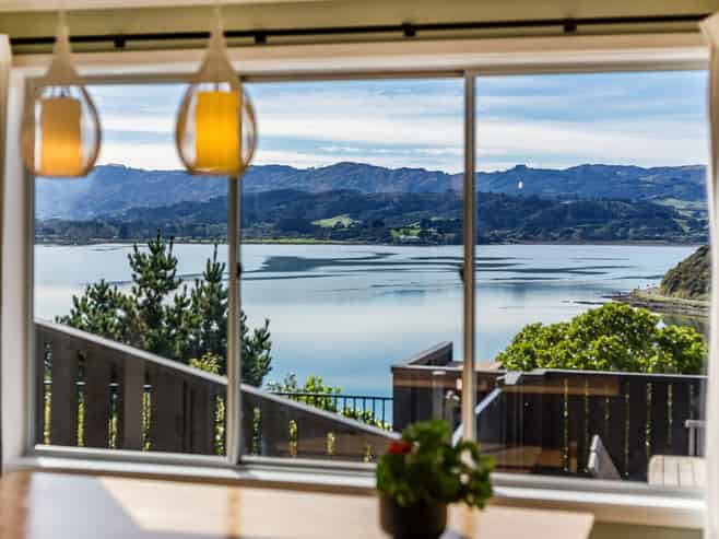 11 Spinnaker Drive, Whitby