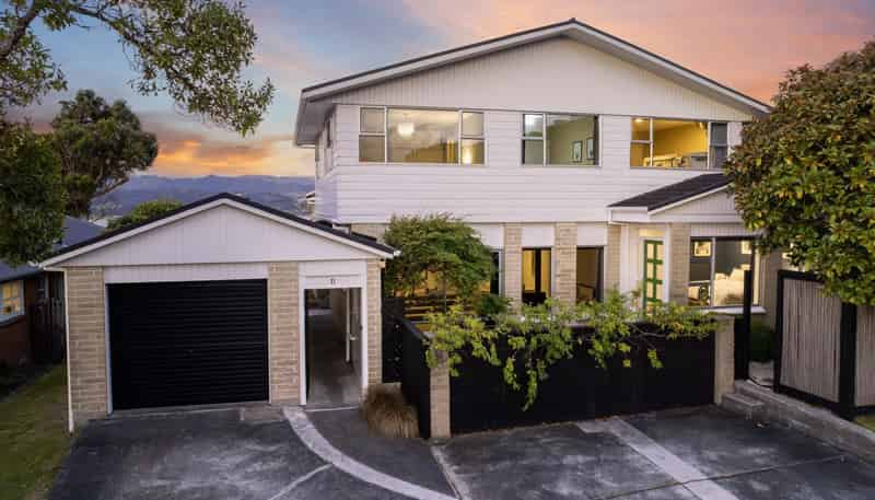 11 Spinnaker Drive, Whitby