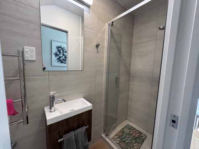 66/666B Great South Road, Ellerslie