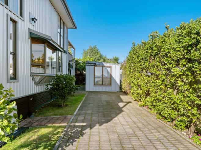 988 Papamoa Beach Road, Papamoa Beach