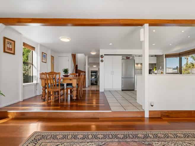 988 Papamoa Beach Road, Papamoa Beach