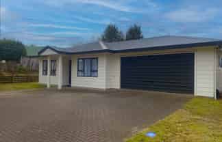 13  Robinson Terrace, Rangatira Park