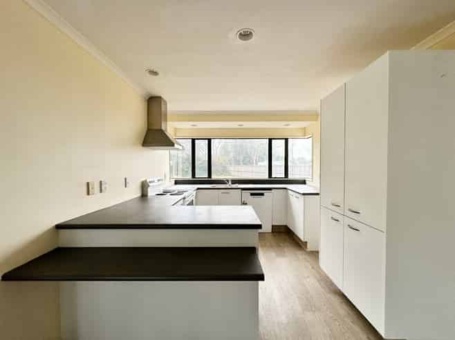 13  Robinson Terrace, Rangatira Park