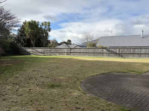 13  Robinson Terrace, Rangatira Park