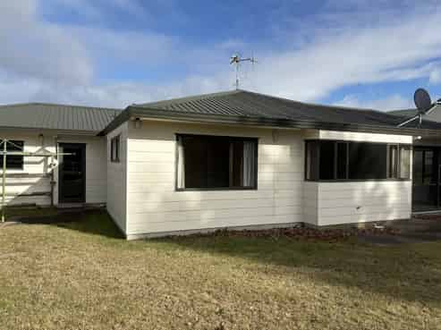 13  Robinson Terrace, Rangatira Park