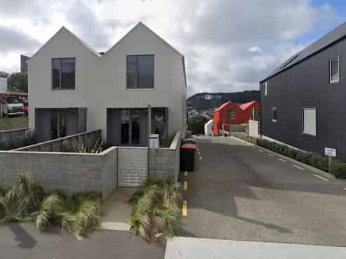 1/383 Adelaide Road, Newtown