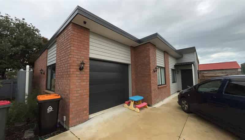 8A Upham Terrace, Roslyn