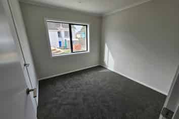 8A Upham Terrace, Roslyn