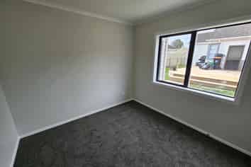 8A Upham Terrace, Roslyn