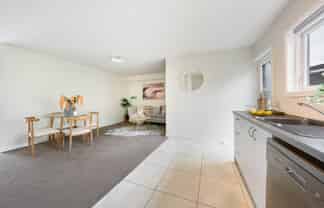 1b/114 Eban Avenue, Hillcrest