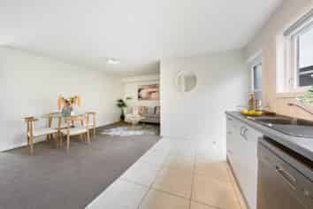 1b/114 Eban Avenue, Hillcrest