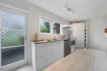 1b/114 Eban Avenue, Hillcrest